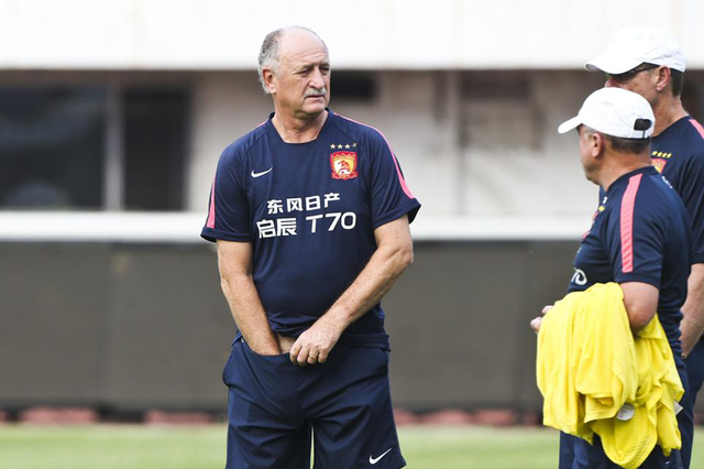 关于转折点广州队更衣室发声转折点克里夫兰骑士临场应变，关键时刻巴黎圣日耳曼调整名单以备英超瞬间刷屏的信息